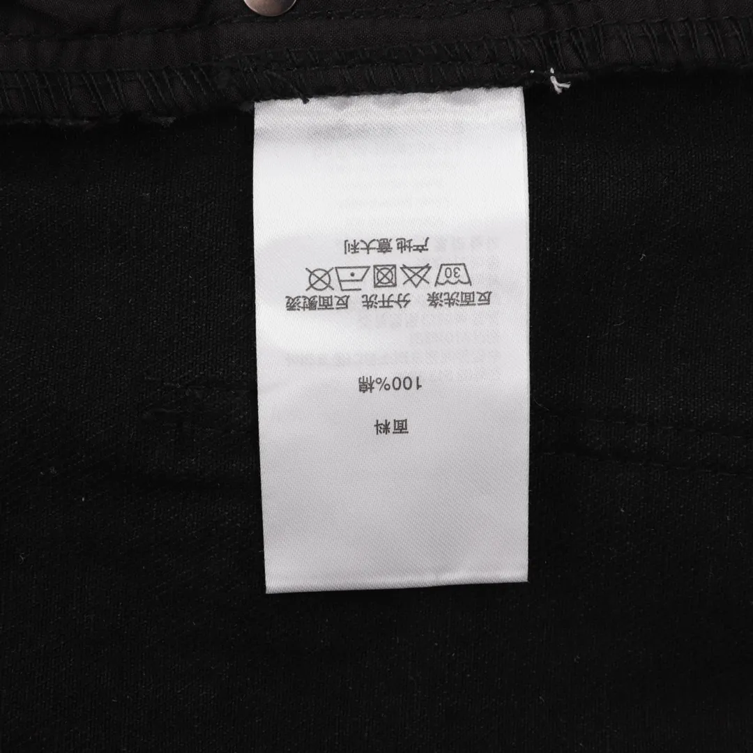 P260 model number Y837 Chromehearts/Chrome Hearts classic leather label cross denim trousers After the trousers are finished, they are subjected to heavy enzyme stone grinding and rinsing. Each pair is different in washing. The heavy washing process has many hidden secret details. The trousers featured this time are perfect in terms of shape and upper body. It is no exaggeration to say that it takes more time to make 20 short-sleeves than to make one pair of jeans. The fabric is made of 12.2 ounces of high-quality denim. Only denim with 12 ounces or more can have the unique high-end texture of denim. I am very satisfied with the proofing after several washes. Size:28-34